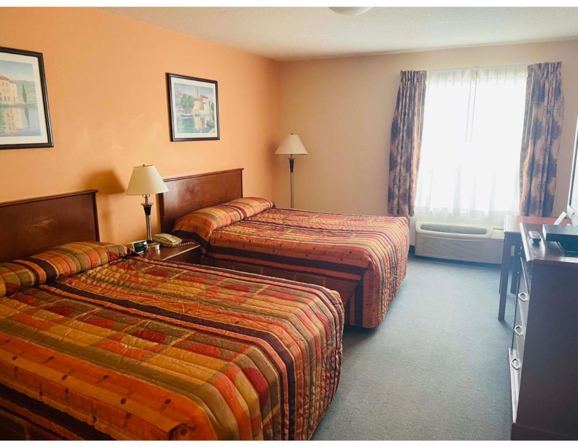 Aurora Park Inn & Suites Dawson Creek Exteriör bild